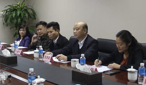 广西南宁高新区党工委书记黄润斌一行来访乐冠体育